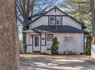 562 Cherry Grove Dr, Cadillac, MI 49601