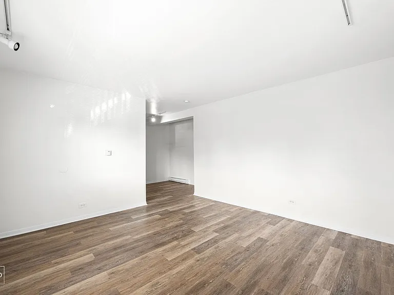 1248 S Central Ave #6 — Photo 3