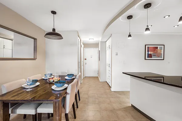 Sold by Hauseit LLC | media 2