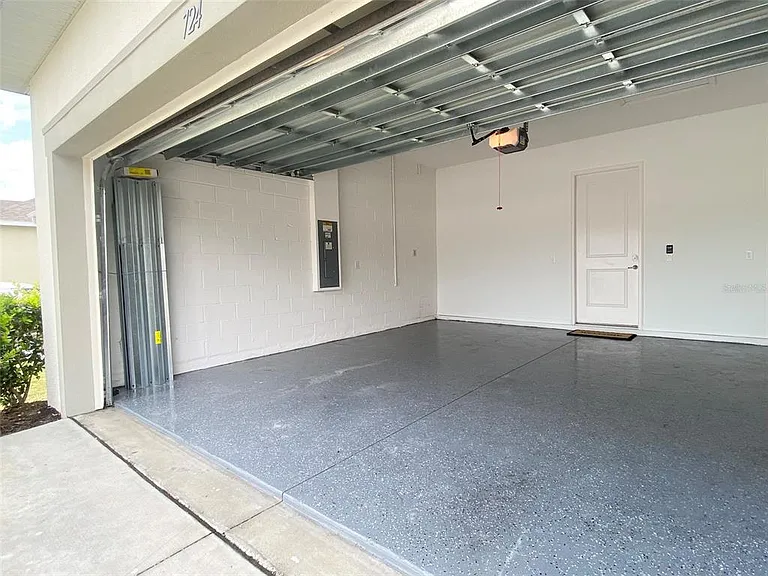 724 Winterside Dr — Photo 48