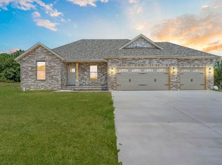 3211 Silverlake Rd, Billings, MO 65610