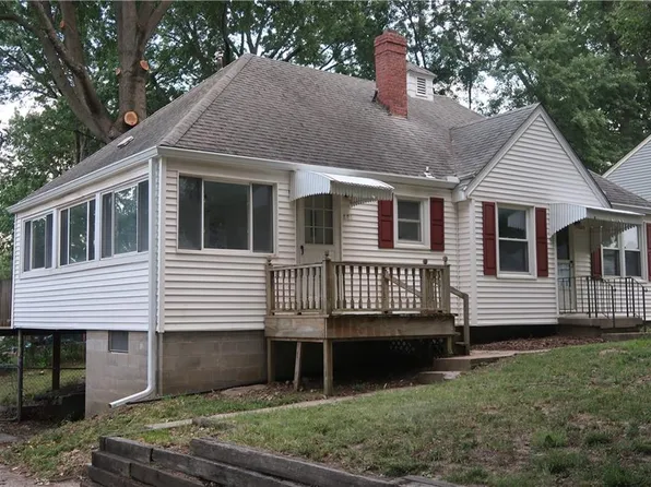 623 NE Greenfield Rd, Kansas City, MO 64116