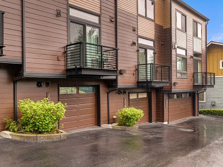 2041 NW Talus Dr — Photo 18