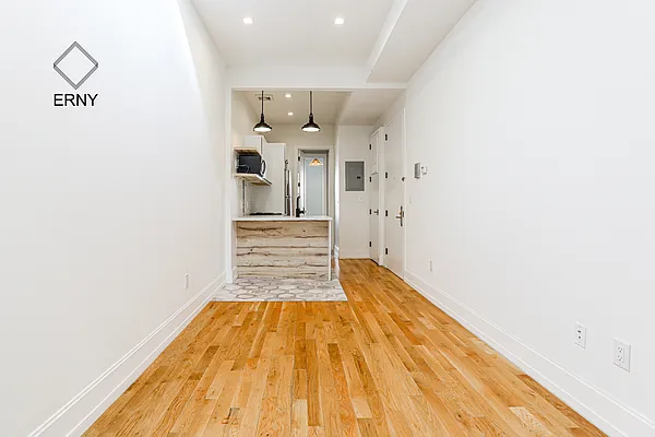 Rented by ERNY LLC | media 3