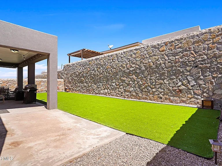 12863 Ivelet Ct — Photo 28