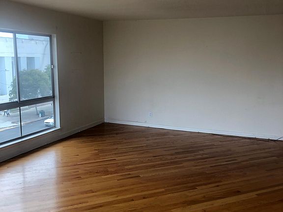 5th image of 15 Cervantes Blvd APT 304