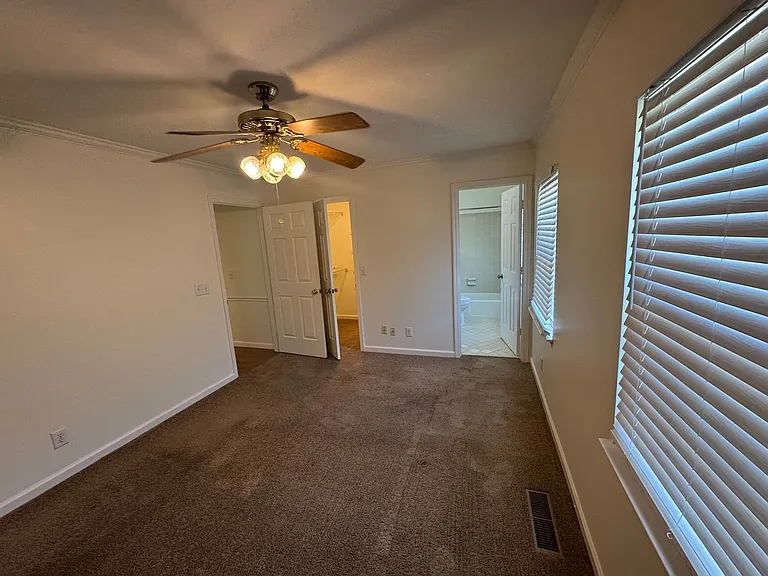 834 Brentwood Point — Photo 17