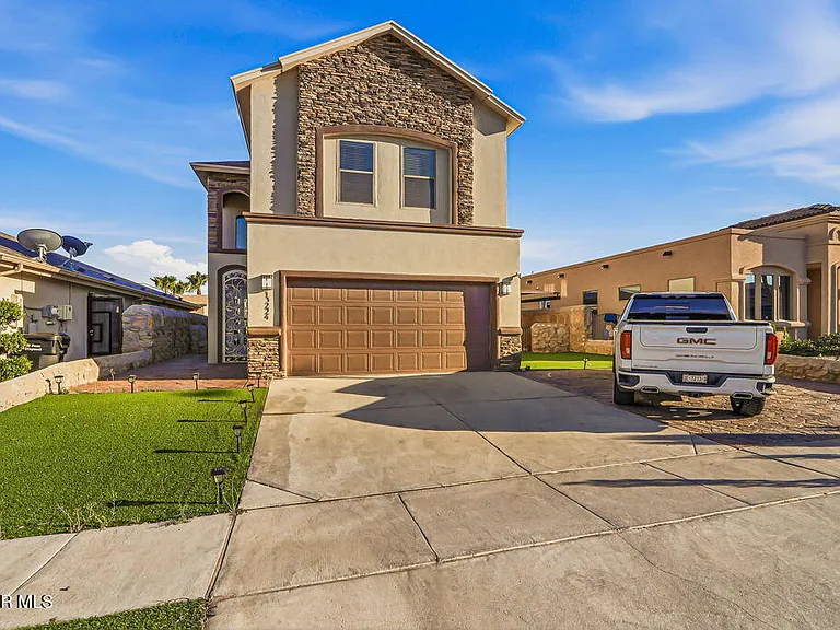 13224 Emerald Hills St — Photo 2