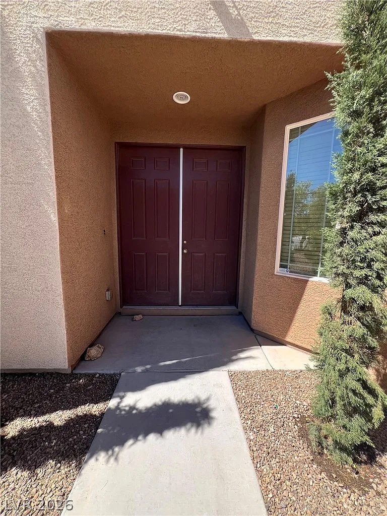 3 bed, 2.5 bath, 1750 sqft, $3,500 — Photo 3