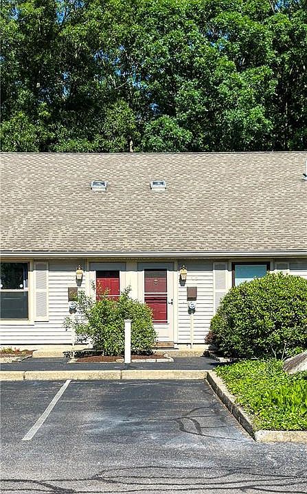 1st image of 565 Smithfield Rd APT C6