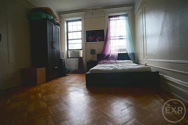 Rented by EXR | media 20