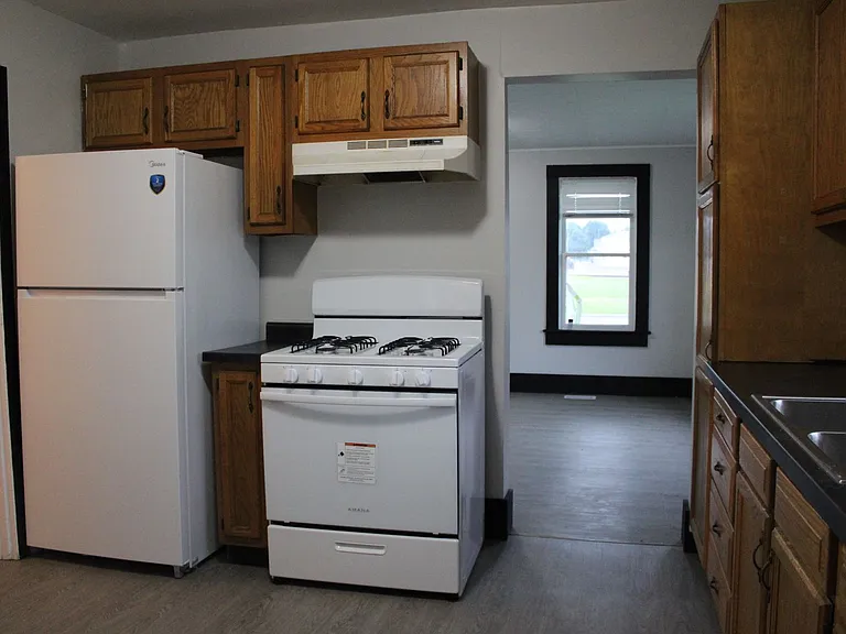 402 Fritz Ave W — Photo 10