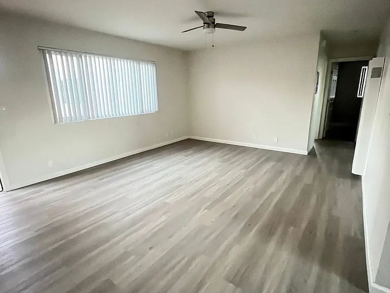 501 N. Ditmar — Photo 35