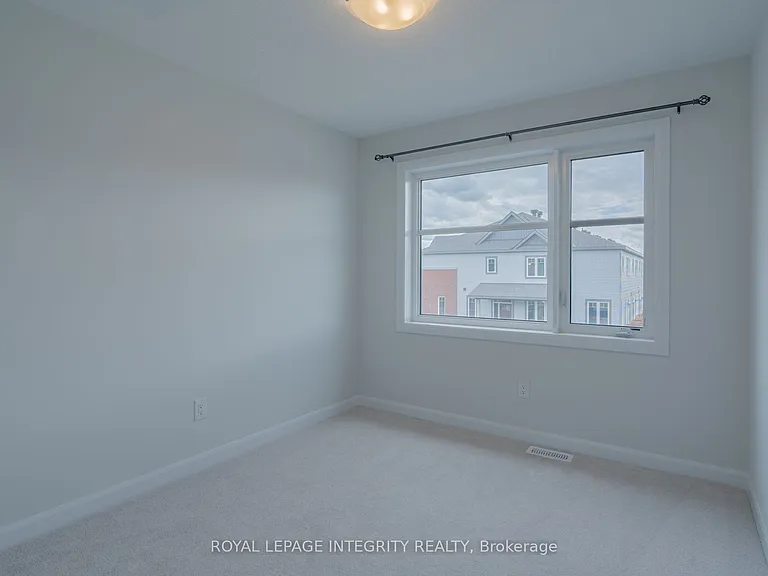409 Silicon Way — Photo 22