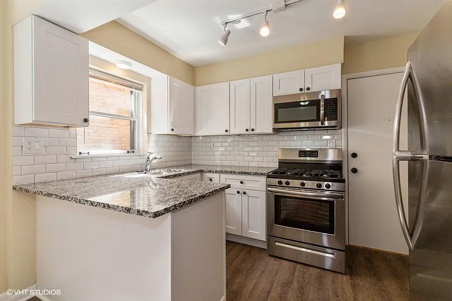 2 bed, $1,800 — Photo 3