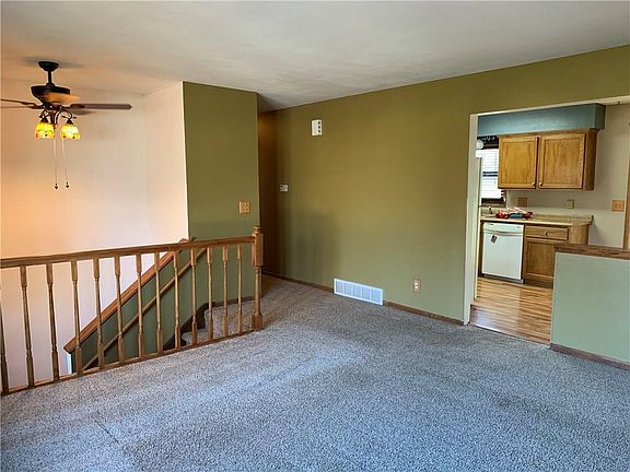 2nd image of 4850 Candlewick Dr