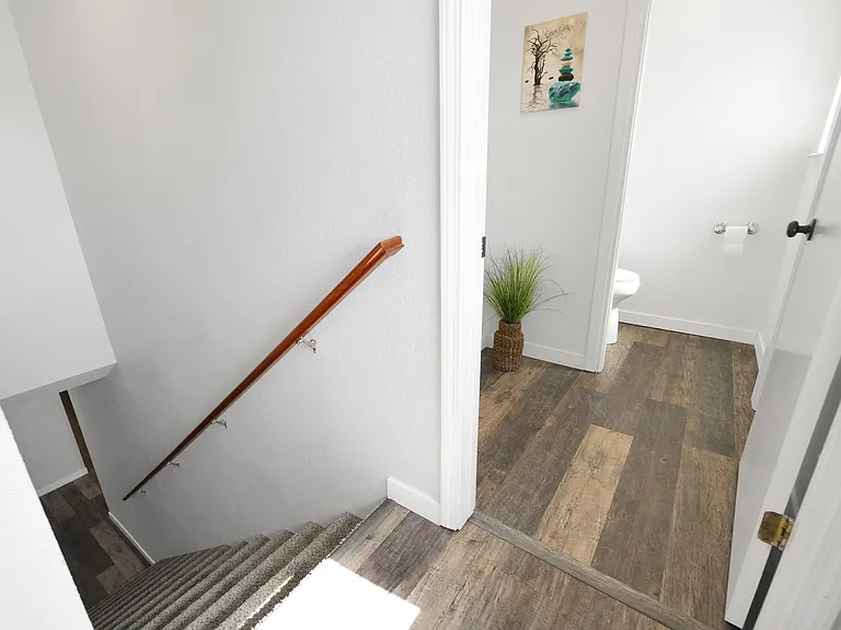 2401 La Salle Ct — Photo 18
