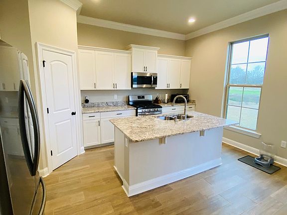 2nd image of 108 Kohen Dr