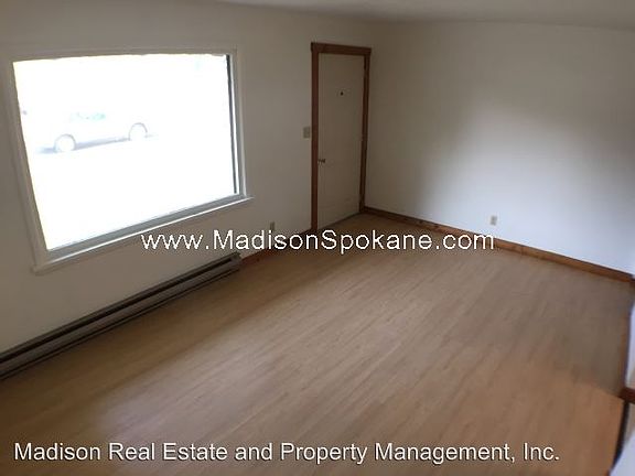 2nd image of 5224 W Hoffman Pl