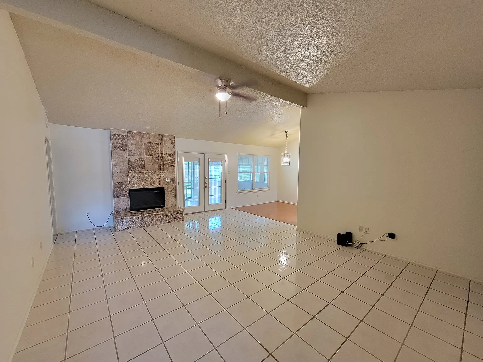 189 Meadowland - 1 — Photo 2