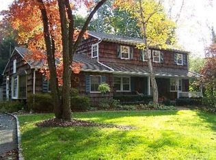 124 Midland St, Cold Spring Harbor, NY 11724