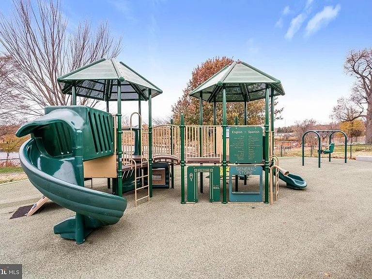 5108 Donovan Dr #408 — Photo 43