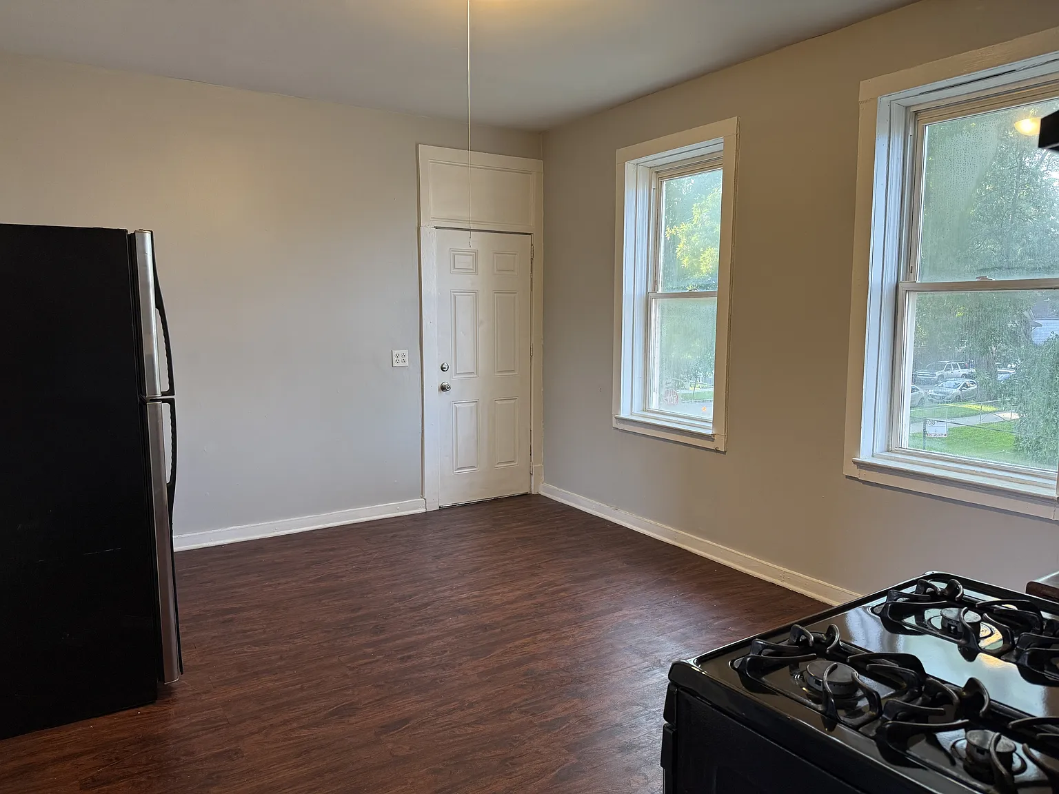 8401 S. Muskegon Ave. - 2R — Photo 2