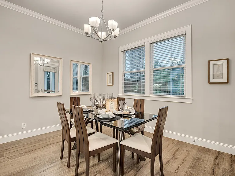 552 Coe Ave — Photo 14