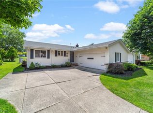 4487 W 224th St, Fairview Park, OH 44126