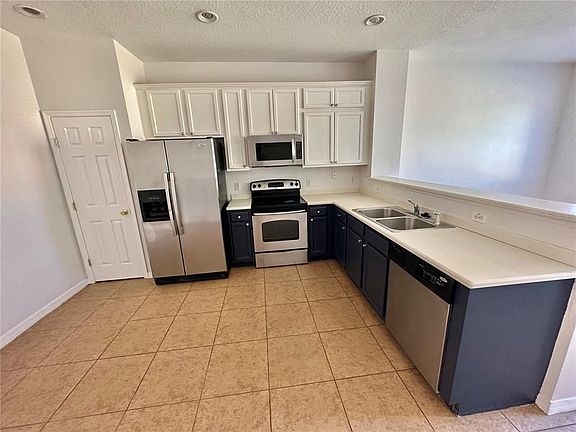 3rd image of 5206 Paradise Cay Cir