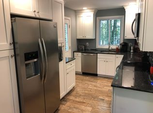 131 Willow Dr, Lords Valley, PA 18428