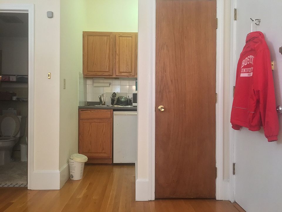 2nd image of 17 Keswick St #1HB