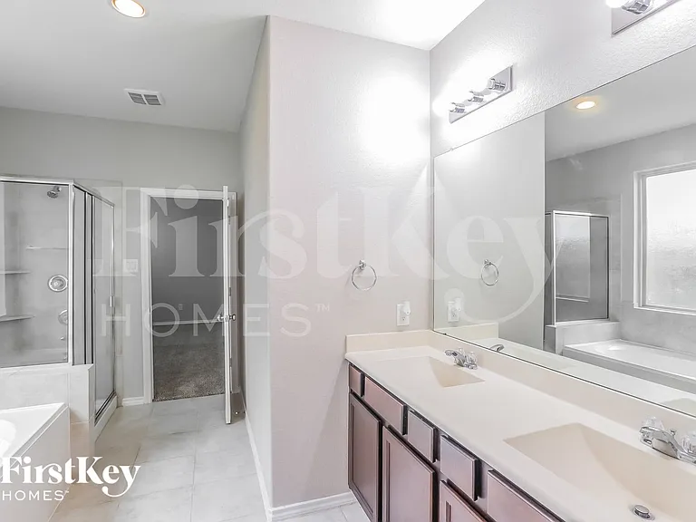 8115 Lemongrass Ave — Photo 9