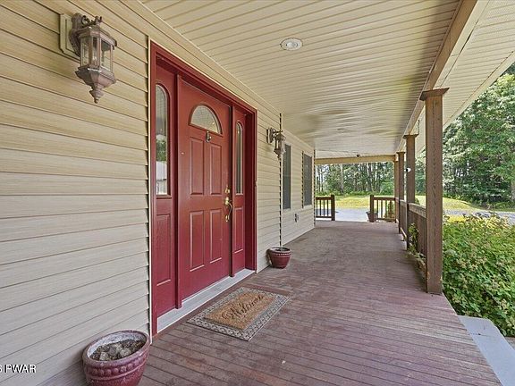 5th image of 136 Hilltop Ln