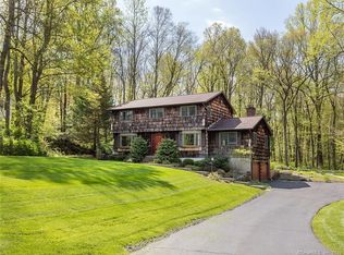 11 Saddleridge Rd, New Fairfield, CT 06812