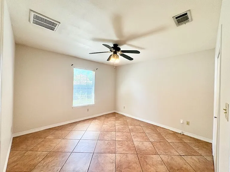 101 Meadow Woods Ln — Photo 22