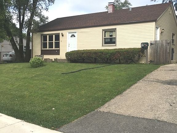 2nd image of 324 Tee Ln