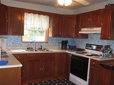 2nd image of 263 Haywood St