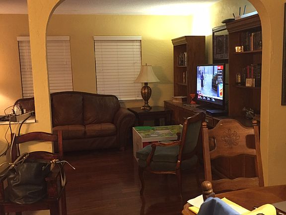 4th image of 1096 Eleanor Ct