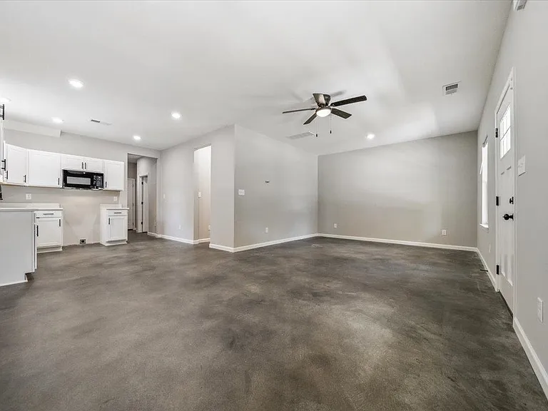 2844 Nathan Ave — Photo 9