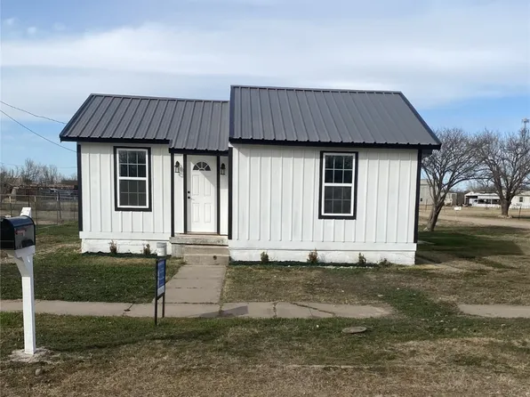 610 NW 7th St, Hamlin, TX 79520