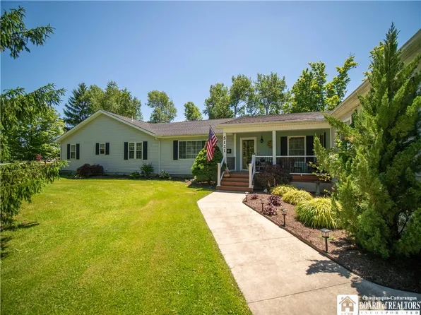 5121 W Lake Rd, Mayville, NY 14757