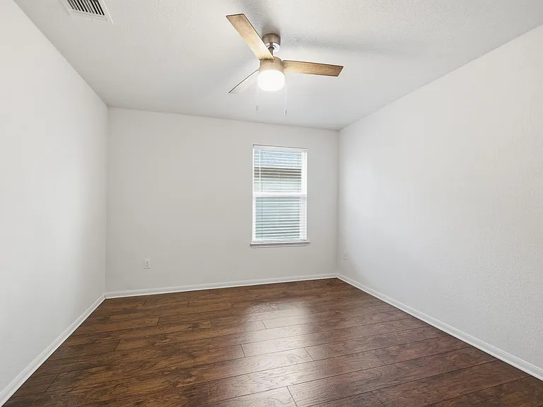11912 Jamie Dr — Photo 10