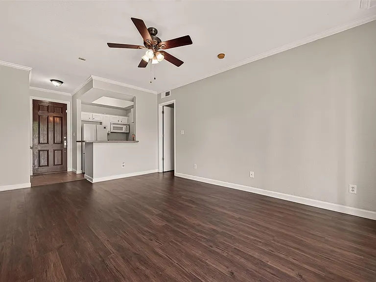 4515 Briar Hollow Pl #309 — Photo 9