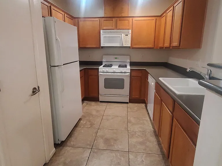 6868 Sky Pointe Dr #2008 — Photo 23