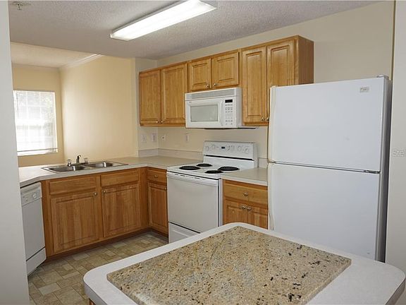 3rd image of 5600 Bentgrass Dr #8-112
