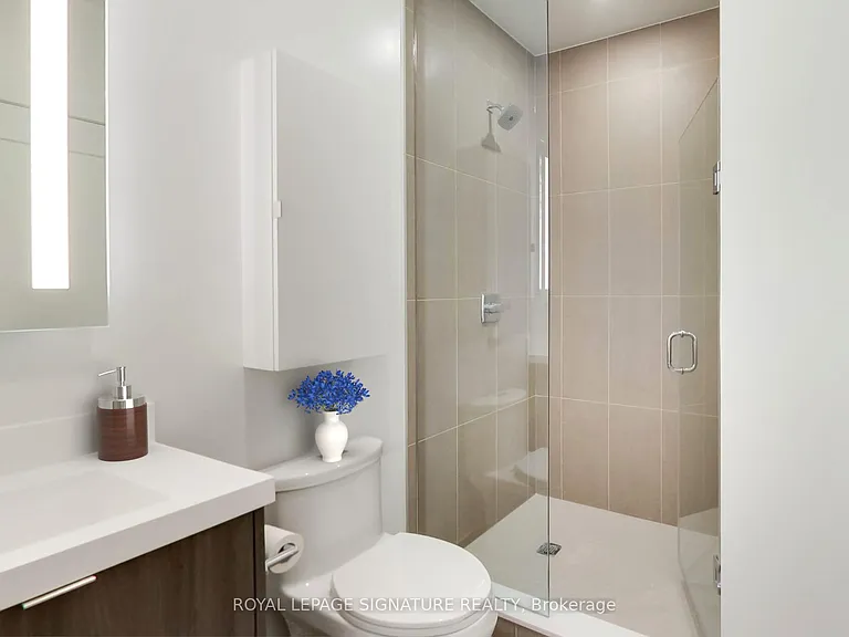 25 Cordova Ave #Penthouse 04 — Photo 10
