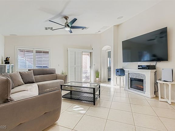 4th image of 4567 Avery Rock St