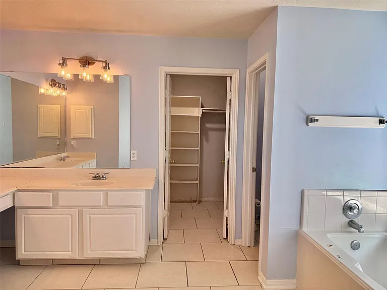 14802 Bellflora Ct — Photo 21
