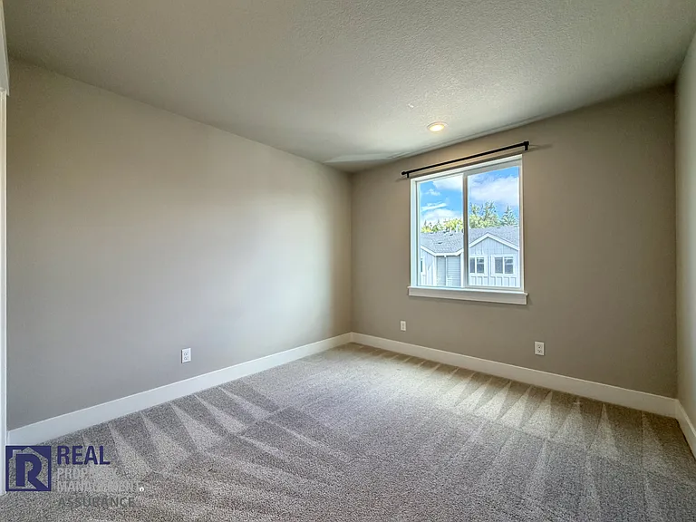 7365 SE Benedict St — Photo 11